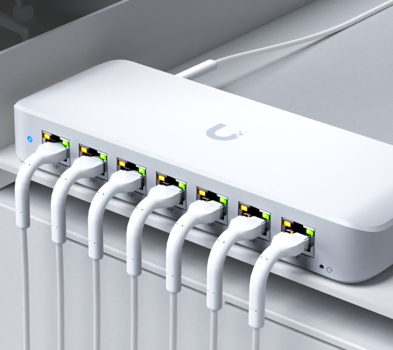 USW-Pro-8-PoE2.png USW-Pro-8-PoE